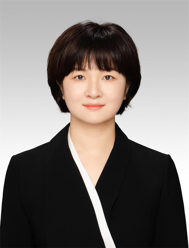 李金玲  区政府党组副书记、副区长