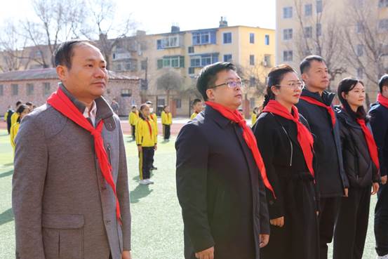 渔市街道新时代文明实践所与英华小学联合开展传承雷锋精神涵养文明